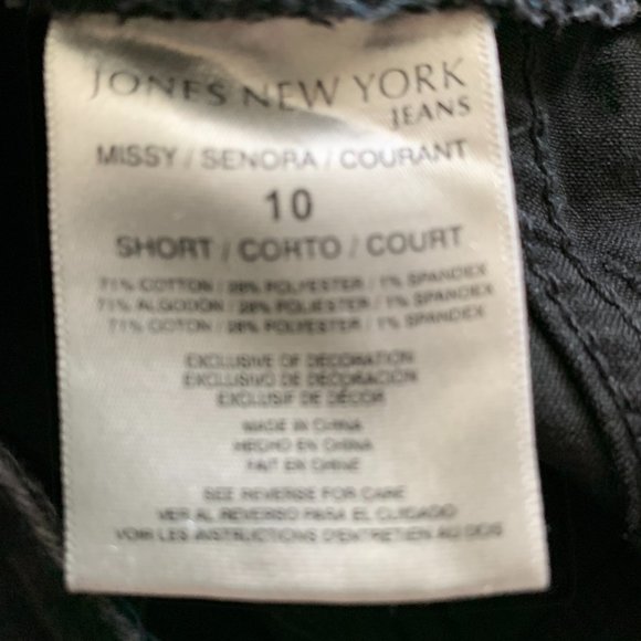 Donated Feb 16 ‘22 Offers Welcome!   SECRETLY SLIMMING Jones NY jeans - Picture 9 of 9